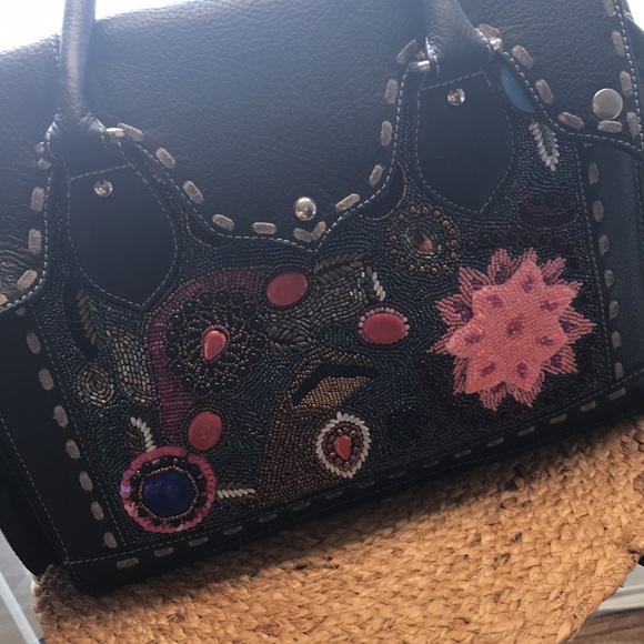 👛 - Picture 2 of 7